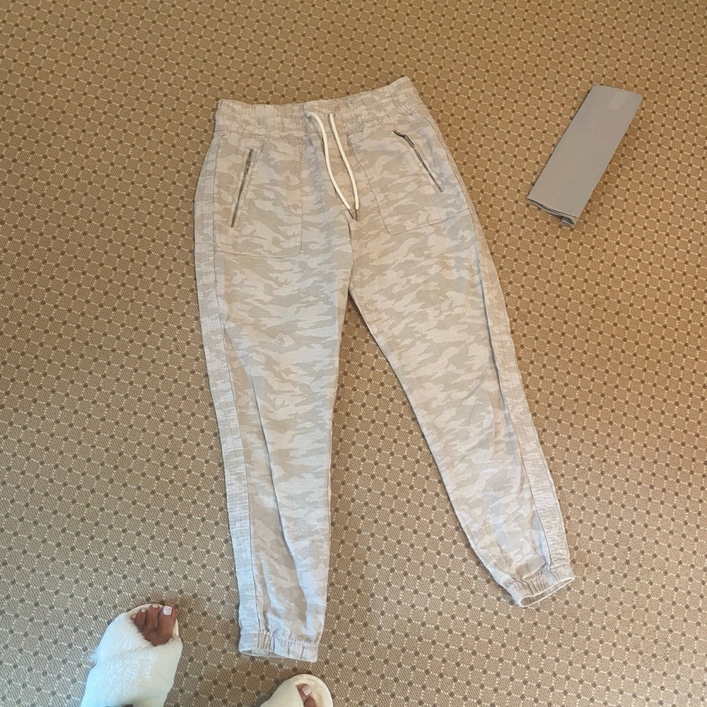Athleta joggers. Camo